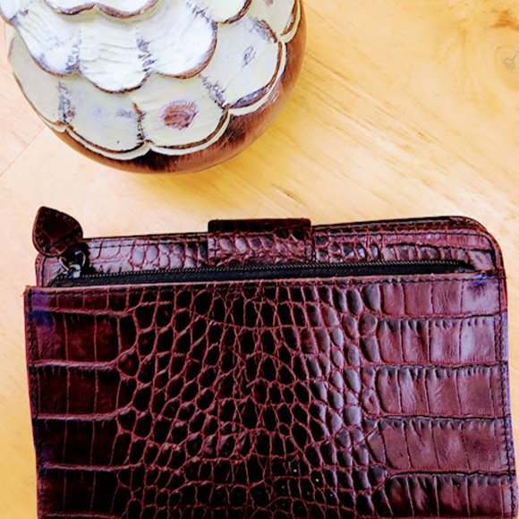 Brighton Wallet Brown Croc Embossed Leather - Picture 2 of 11